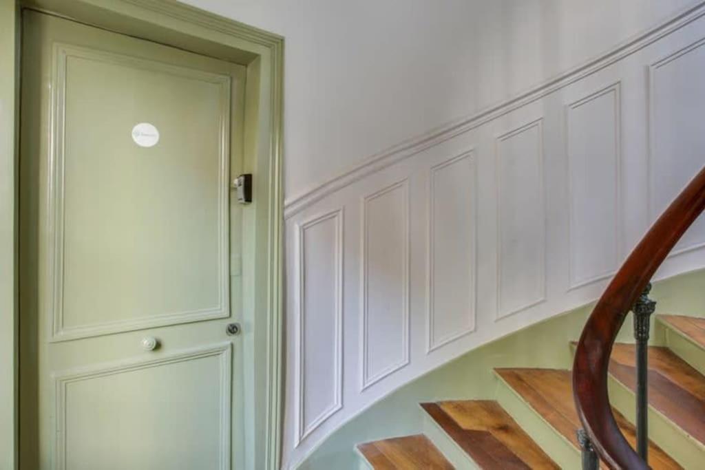 Appartement Modern French Studio Charm In The City *
